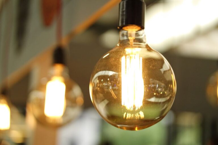 10 Ways to Reduce Energy Consumption in facilities